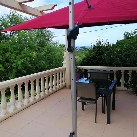 Au Reveil Des Cigales Guest house