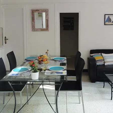Au Reveil Des Cigales Guest house Saint Aygulf